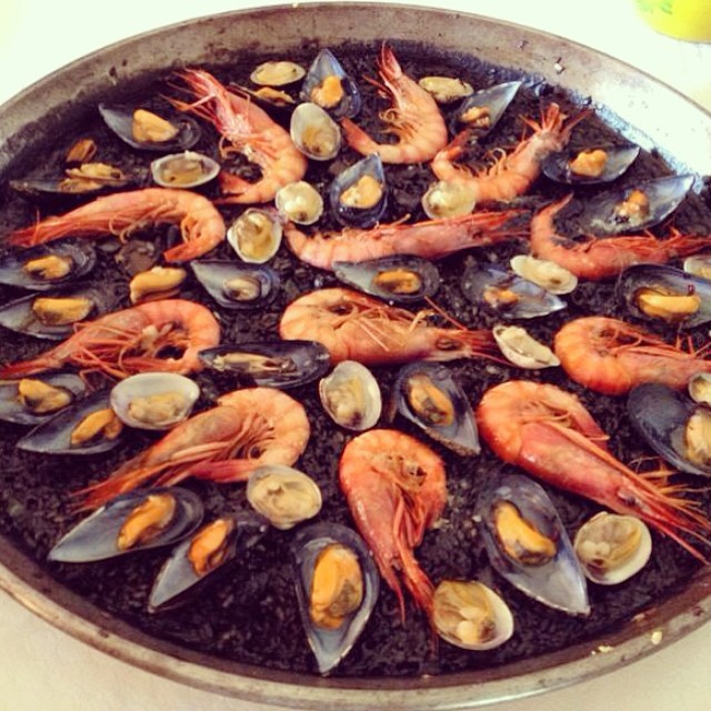 Arròs Negre amb peix de roca