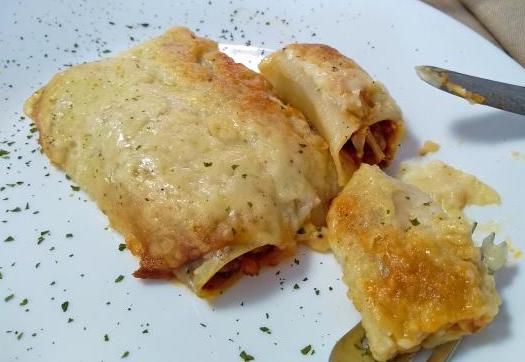 Canelons de bacallà