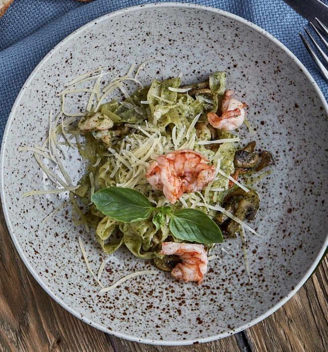 Pasta amb gambes i salsa d’alfàbrega