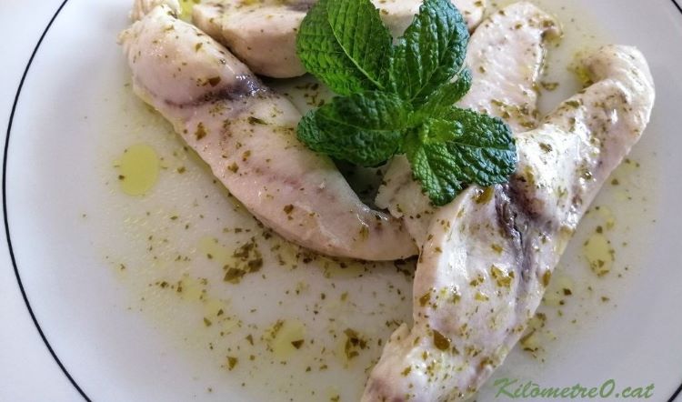 Peix espasa amb menta, julivert i llimona