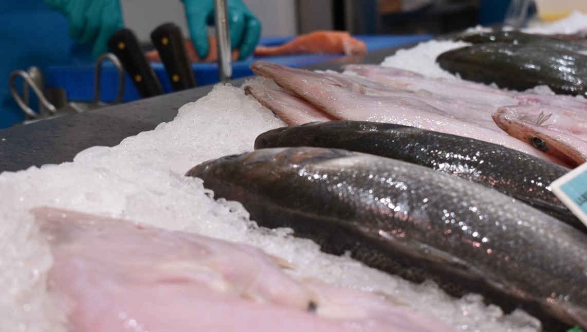 Dependent-a al Mercat Abaceria
