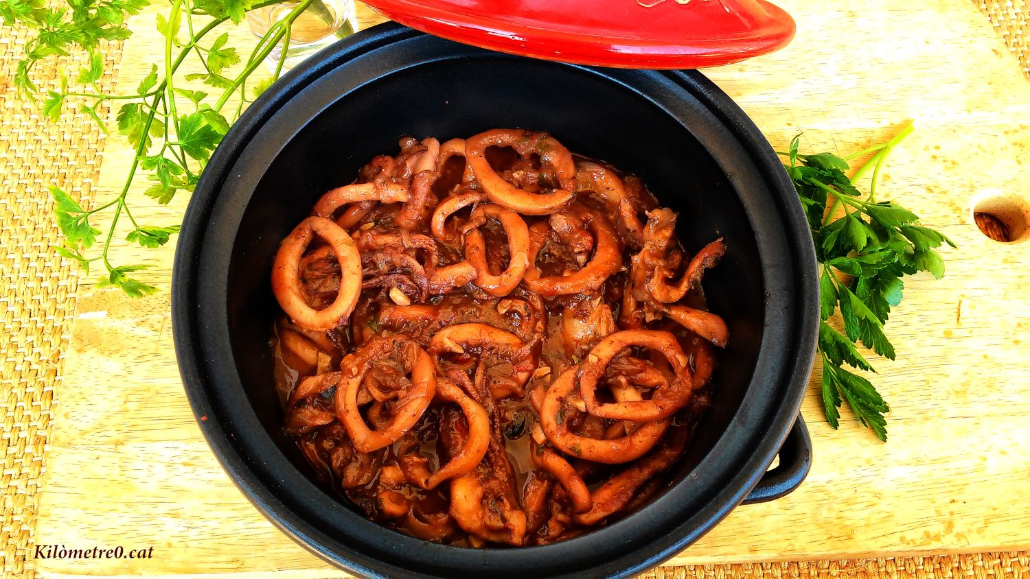 Calamarsos de potera amb ceba i tomàquet