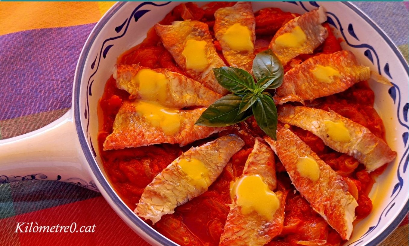 Rosons amb salsa de pebrots