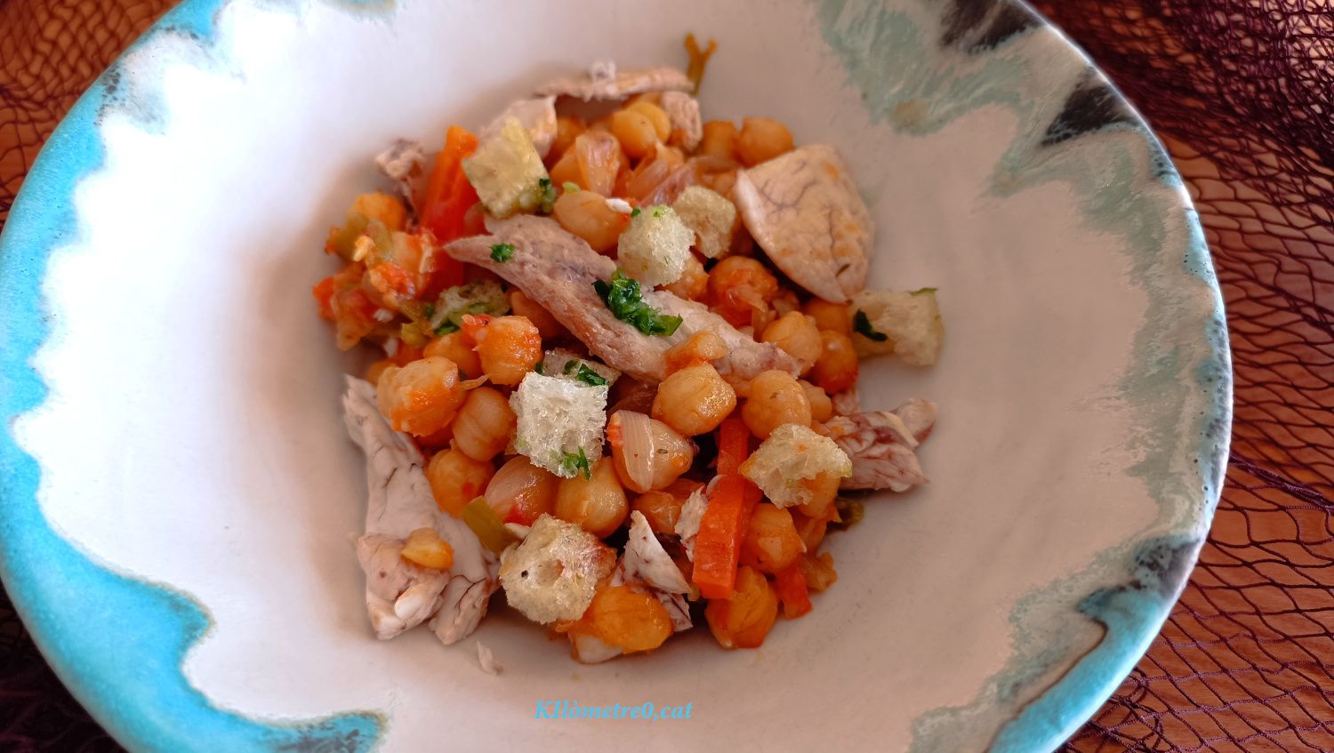 ROBA VELLA DE PEIX AMB CIGRONS