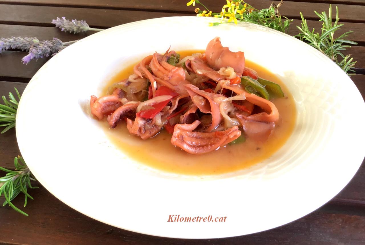 Recepta de canades amb pebrots i ceba