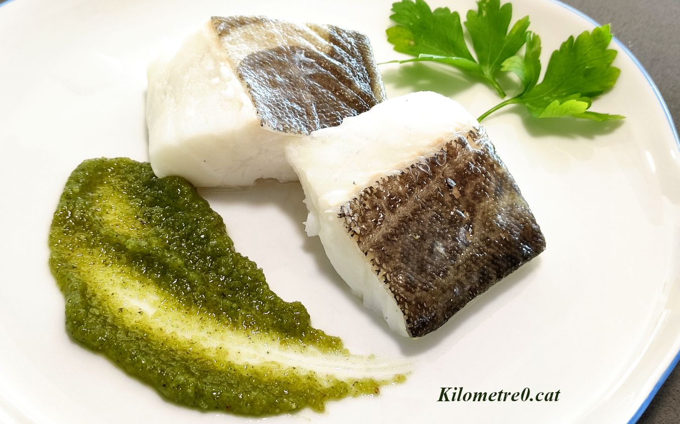 Recepta de bacallà amb pesto d’alfàbrega, una combinació molt aromàtica